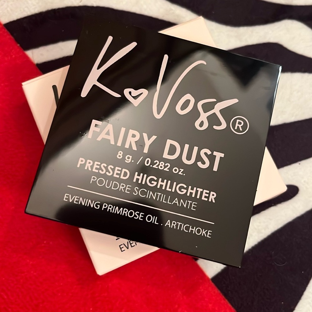 Pressed highlighter